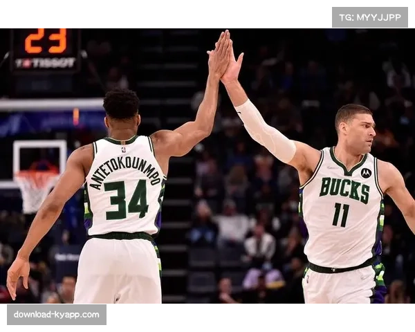 雄鹿战胜活塞，字母哥缺席情况下角色球员挺身而出