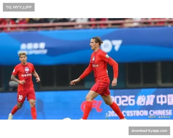 河南队纳萨里奥定位球成常规武器 但姆布拉单刀效率低下浪费机会